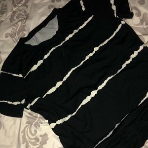 Xtra large black and white striped tee shirt